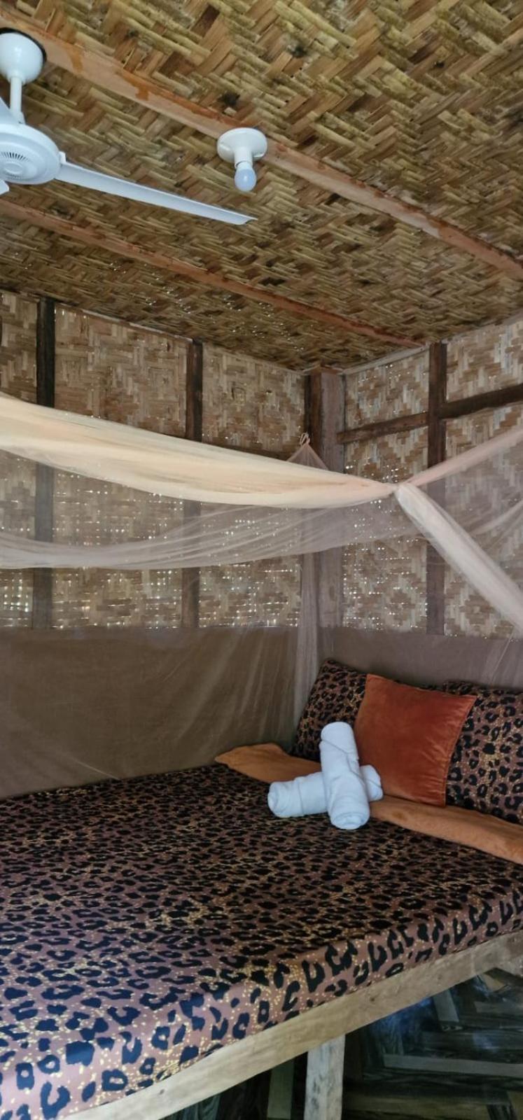 Khloe Serenity Guest House Batuan Екстериор снимка