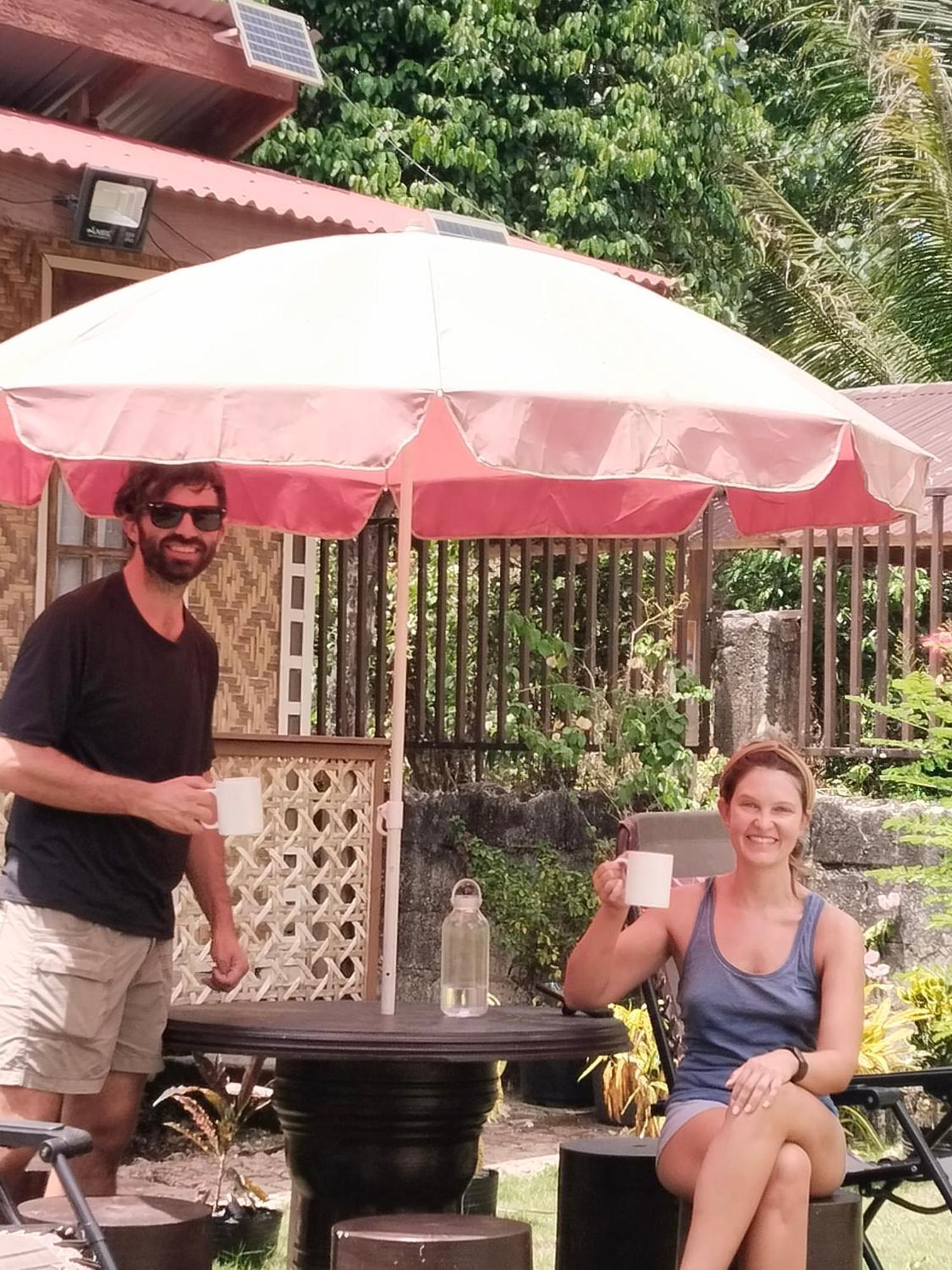 Khloe Serenity Guest House Batuan Екстериор снимка